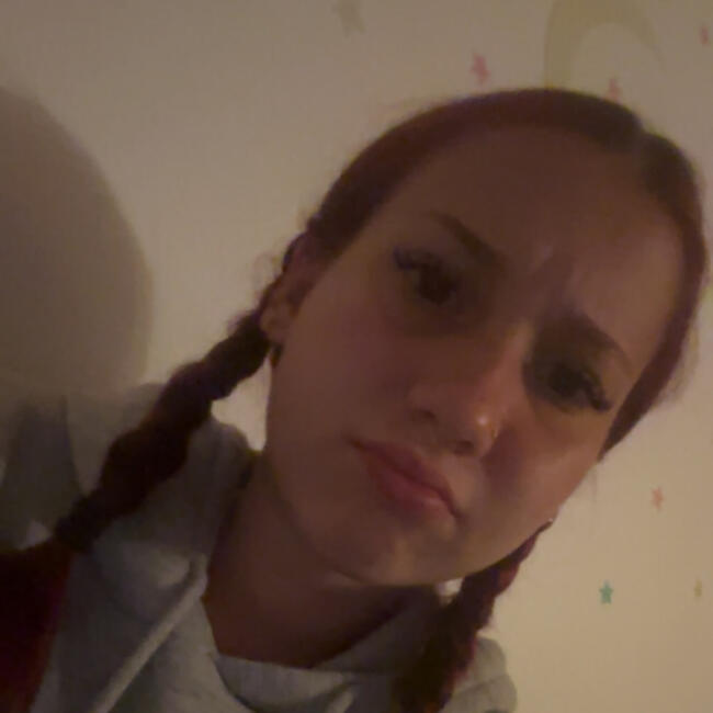 Babysitter in Fréland: Inaya