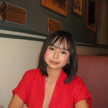 Babysitter in Angeles City: Katie