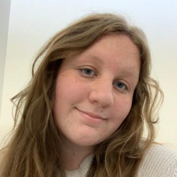 Babysitter in Burnie: Ella