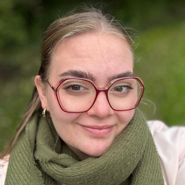 Babysitter in Faimes: Mona