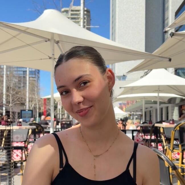 Babysitter in Canberra: Iris