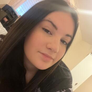 Baby-sitter Montours: Charlotte