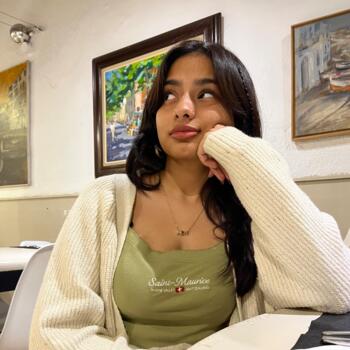 Canguro en Badalona: Swarnima