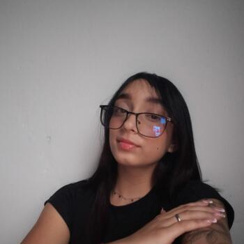 Barnvakt i Medellín: Elena
