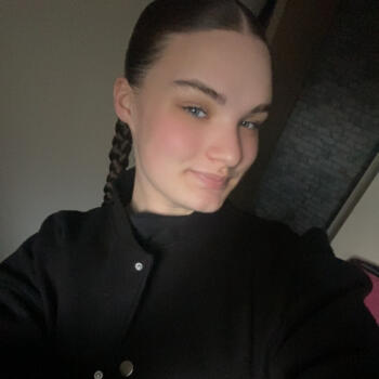 Babysitter in Savigny-le-Temple: Noémie