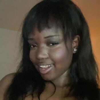 Babysitter in Bonneuil-sur-Marne: Grace
