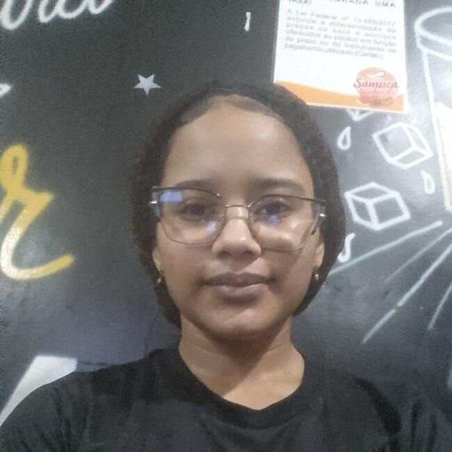 Babysitter in São Luís: Leticia