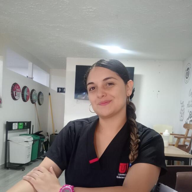 Niñera en Pereira: ANGIE VALENTINA