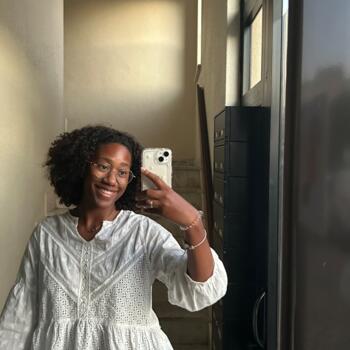 Babysitter em Sintra: Carina