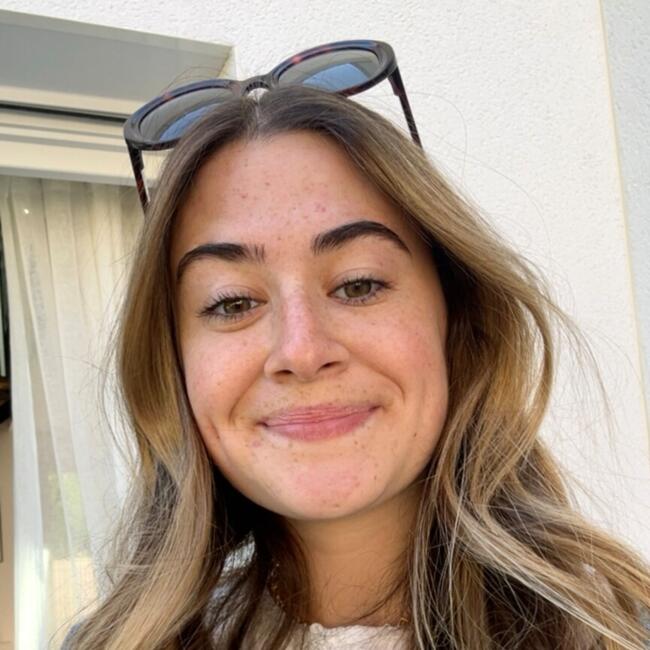 Babysitter in Le Val-dAjol: Laina