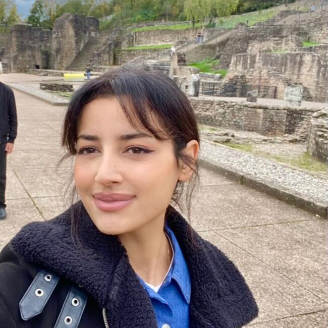 Babysitter in Lyon: Yousra