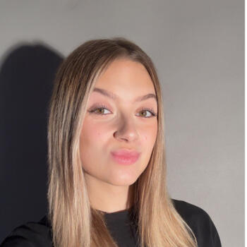 Babysitter in Lyon: Sixtine