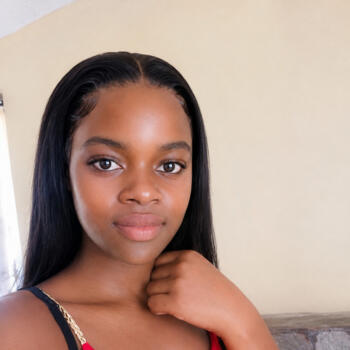 Babysitter in Port Elizabeth: Tariro