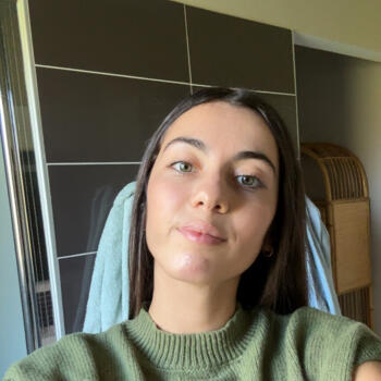 Babysitter in Mirepeix: Anais