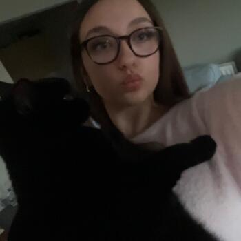 Babysitter in Milton Keynes: Leah