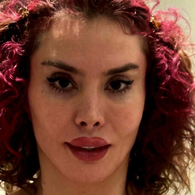 Babysitter in West Drayton: Mehnoush