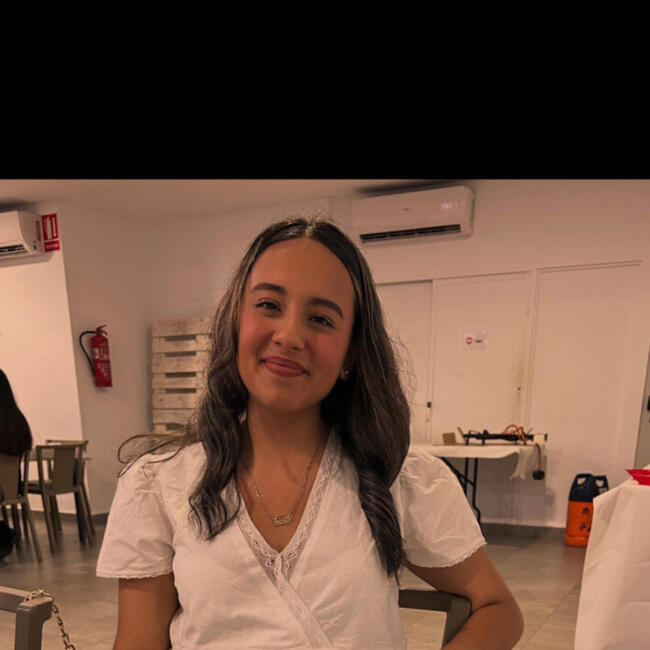 Canguro en Denia: Angi