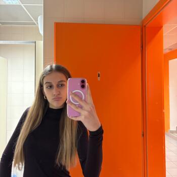 Varuška v Horjul: Larisa