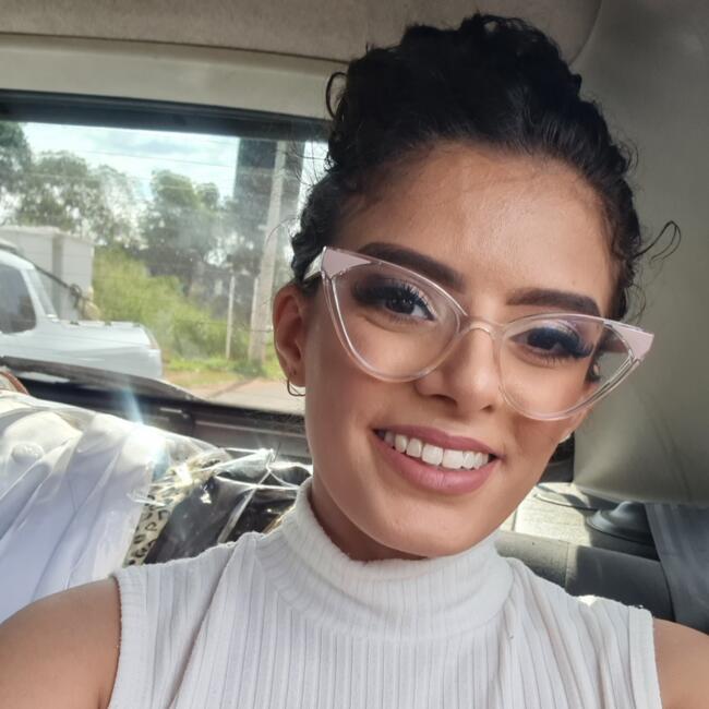 Babysitter in Campo Grande: Carla