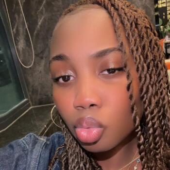 Childminder in Loures: Djarai