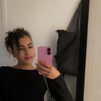 Babysitter in Le Petit-Quevilly: Asmaa