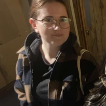 Babysitter in Nottingham: Hannah