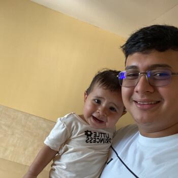 Babysitting job in Santo Tomás: babysitting job James