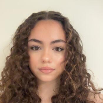 Babysitter in Hemel Hempstead: Yasmin