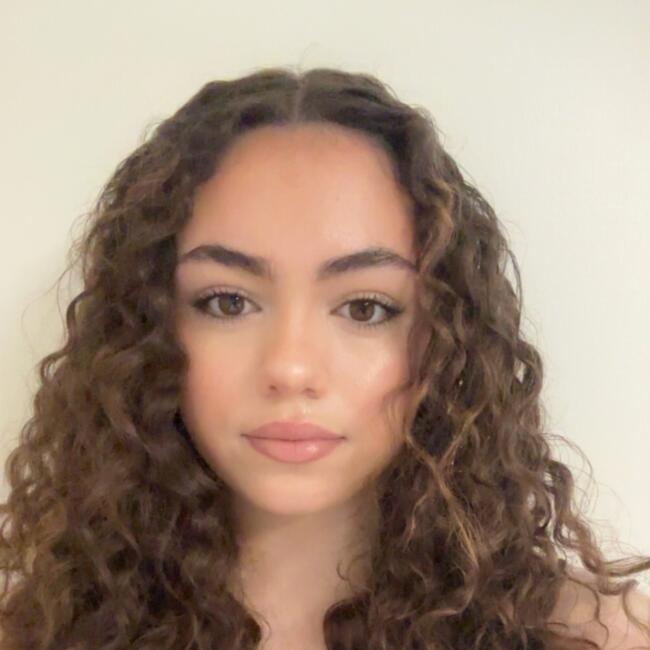 Babysitter in Hemel Hempstead: Yasmin