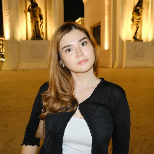 Babysitter a Milano: Tomiris