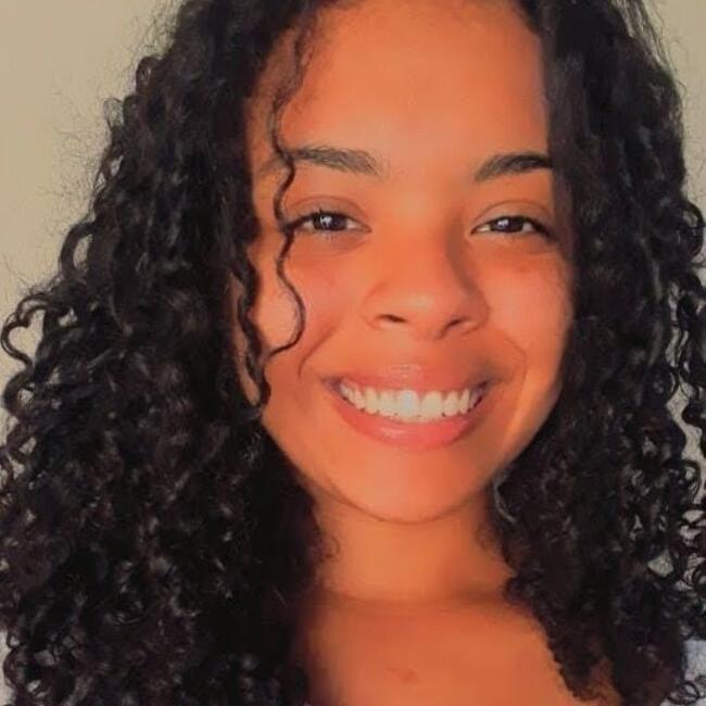 Babá em Águas Lindas de Goiás: Thaynara