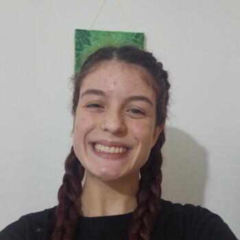 Babysitter in Curitiba: Giovanna
