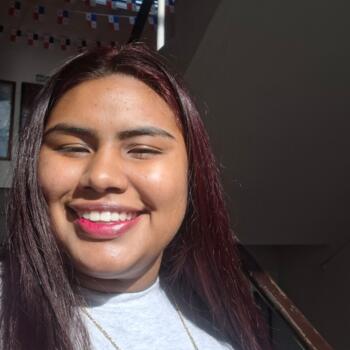 Babysitter in Panama City: Yuriel