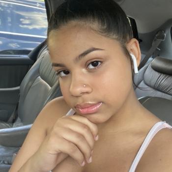 Babysitter in The Bronx: Elianny