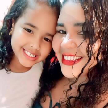 Babysitter in Salvador: Larissa