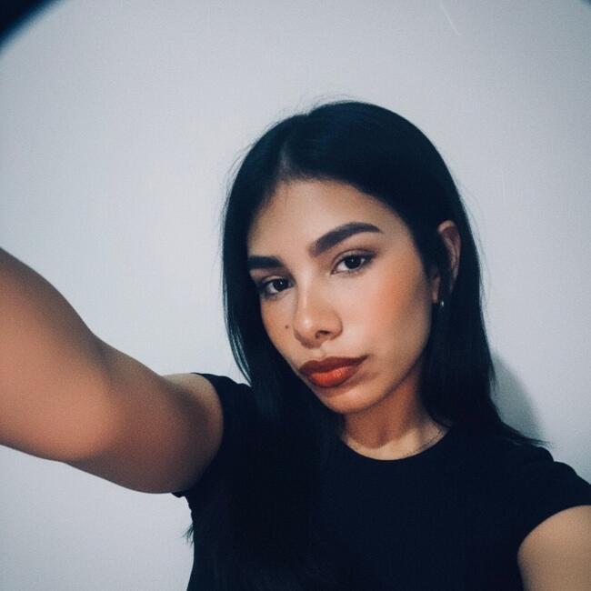 Babysitter in Los Algarrobos: Yetzi