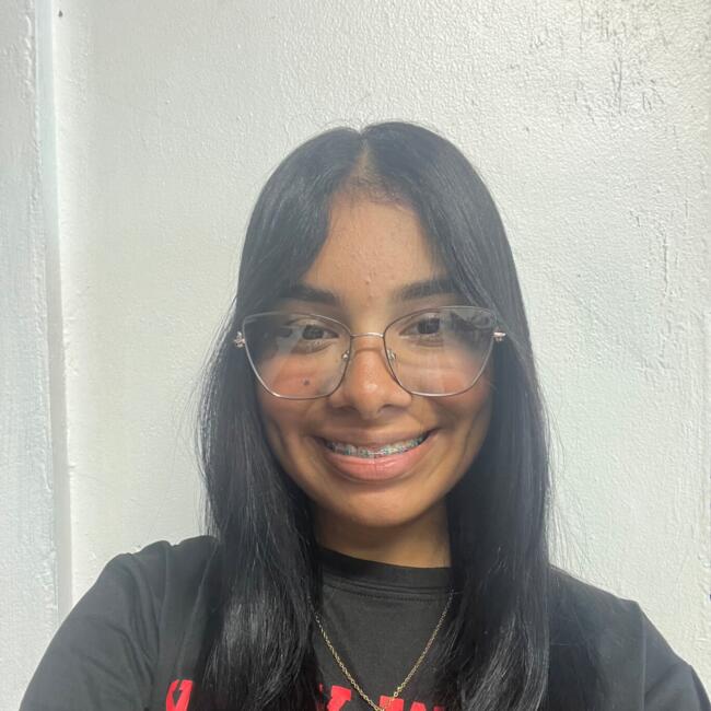 Babysitter in Los Algarrobos: Yetzi