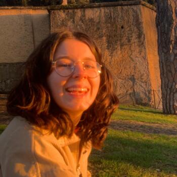 Babysitter in Rome: Laura
