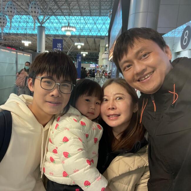 Babysitting job in New Taipei City: BK