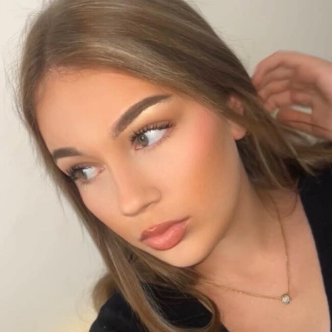 Babysitter in Amiens: Sophia