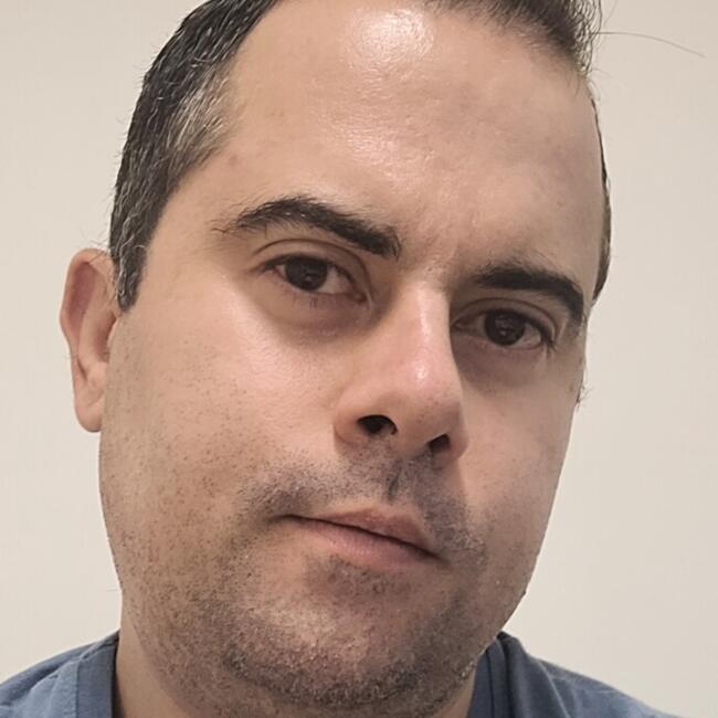 Emprego de babá em São Paulo: Adriano