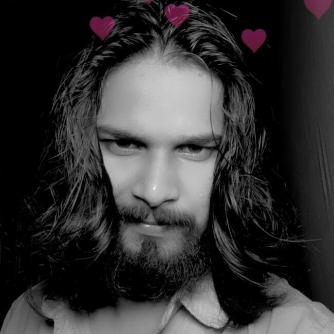 हैदराबाद में बेबीसिटर: Uday