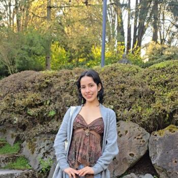 Babysitter in Tukwila: Alisson