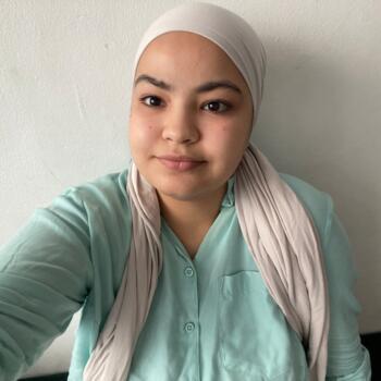 Babysitter Antwerpen: Dina