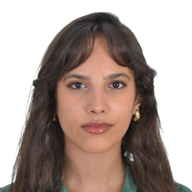 Babysitter in Rabat: Mounya