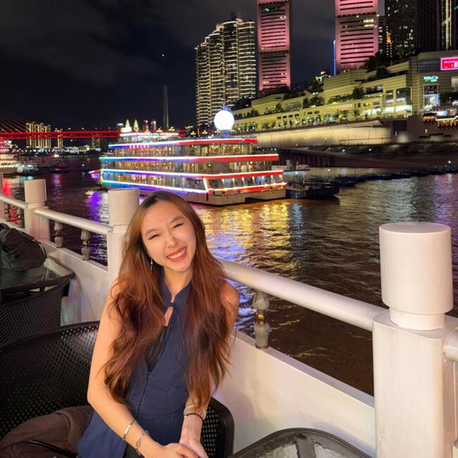 位于新加坡的临时保姆: Lili