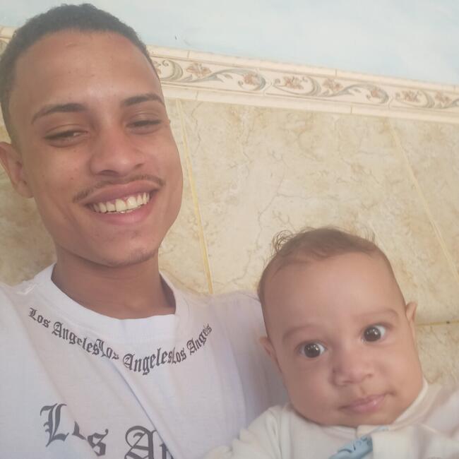 Emprego de babá em Contagem: Samuel
