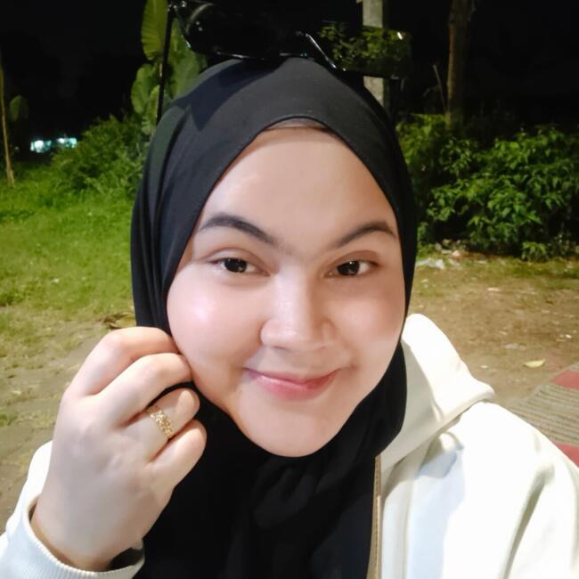 Babysitter di Sidoarjo: Chusnul Hotimah