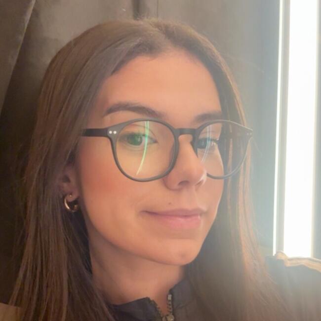 Babá em Fortaleza: Luana Sousa