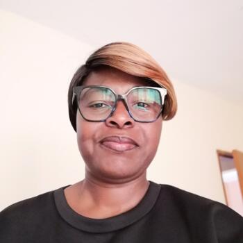 Babysitter in Divonne-les-Bains: Amoin Irene